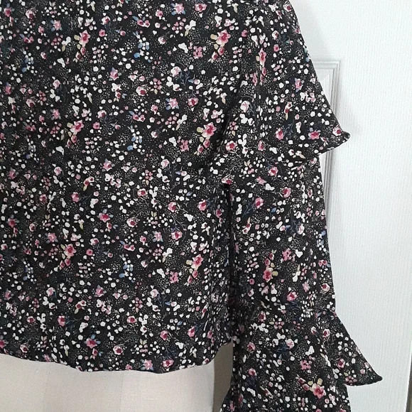 Forever 21 ditzy floral ruffle sleeve elastic waist boho top sz M pretty blouse - Picture 7 of 14